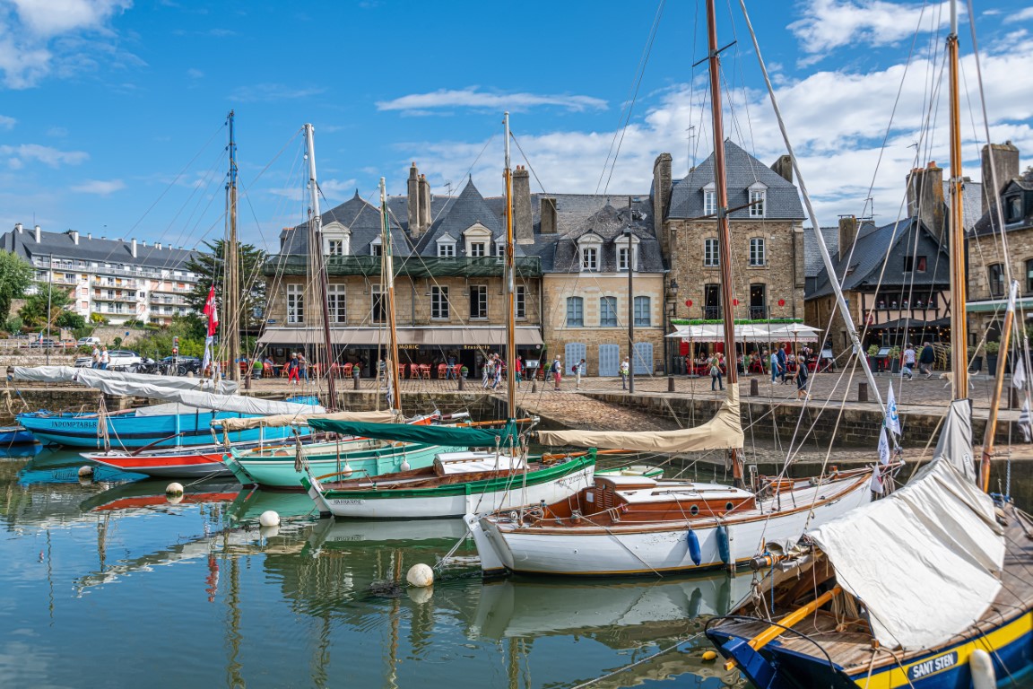 Panorama,Of,Harbor,And,Bridge,Of,Port,De,Saint-goustan,,Auray,